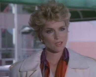 Angus MacGyver Trucs et Astuces - 3x01 A La Recherche de l'Amour Perdu 1 - Tanya Lyaschenka, l'agent russe cherchant � s'emparer du Dragon